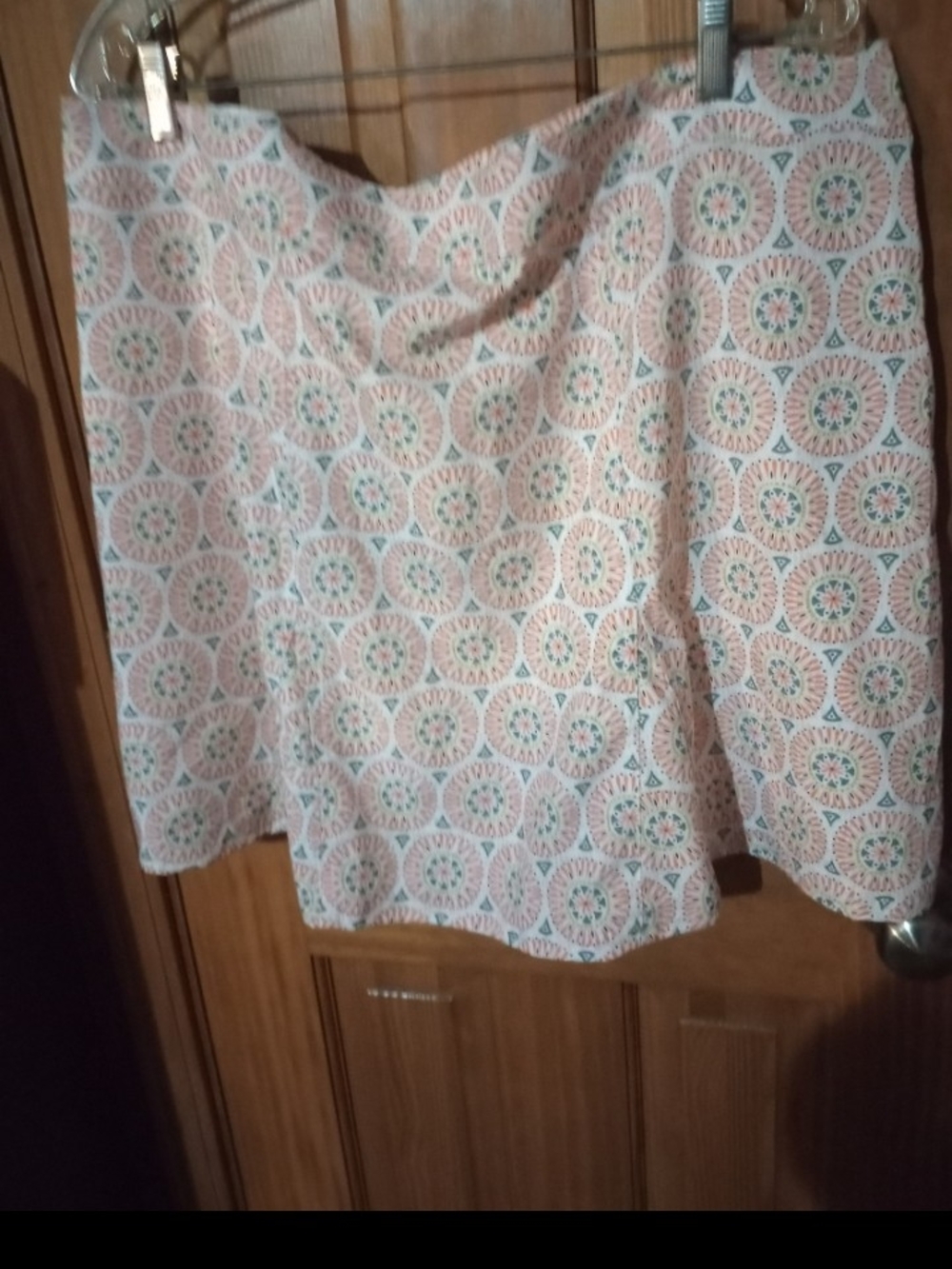 NWT wrap above knee skirt 2x
Kdt
